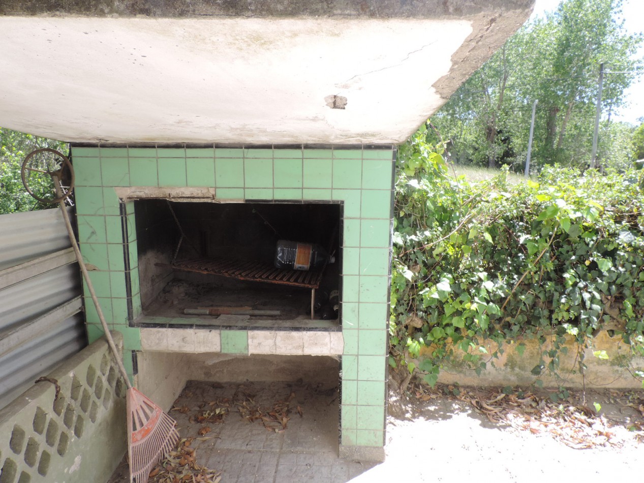 Casa moderna con dos Deptos.