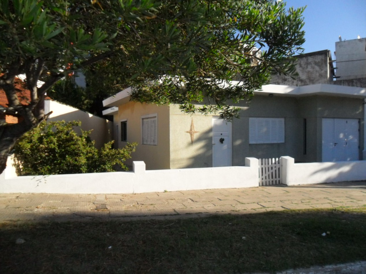 Casa "Aleluya" de 3 Amb. a media cuadra del mar