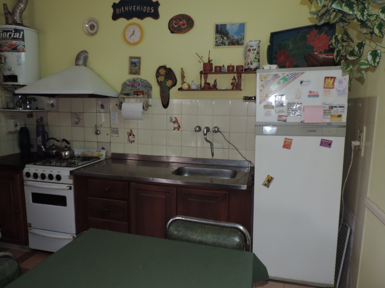 Casa de 3 Amb. con gran lote