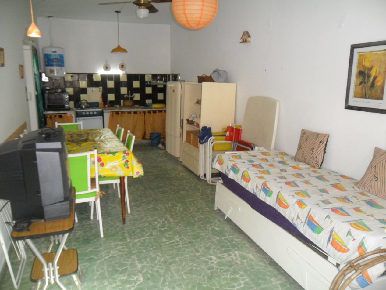 Depto. de 2 Amb. +  Monoambiente c/patio y entrada de vehiculo 