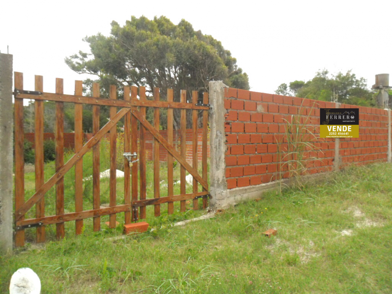 Lote frente al mar Barrio Tala