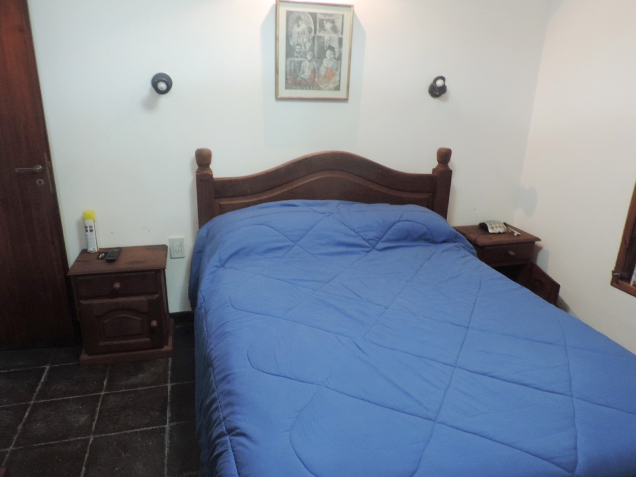 Casa estilo colonial con dos lotes 