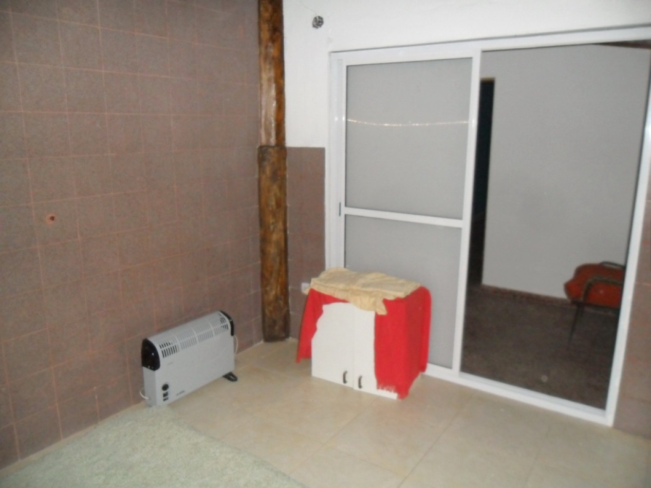 Oportunidad casa de 4 Amb con gran lote