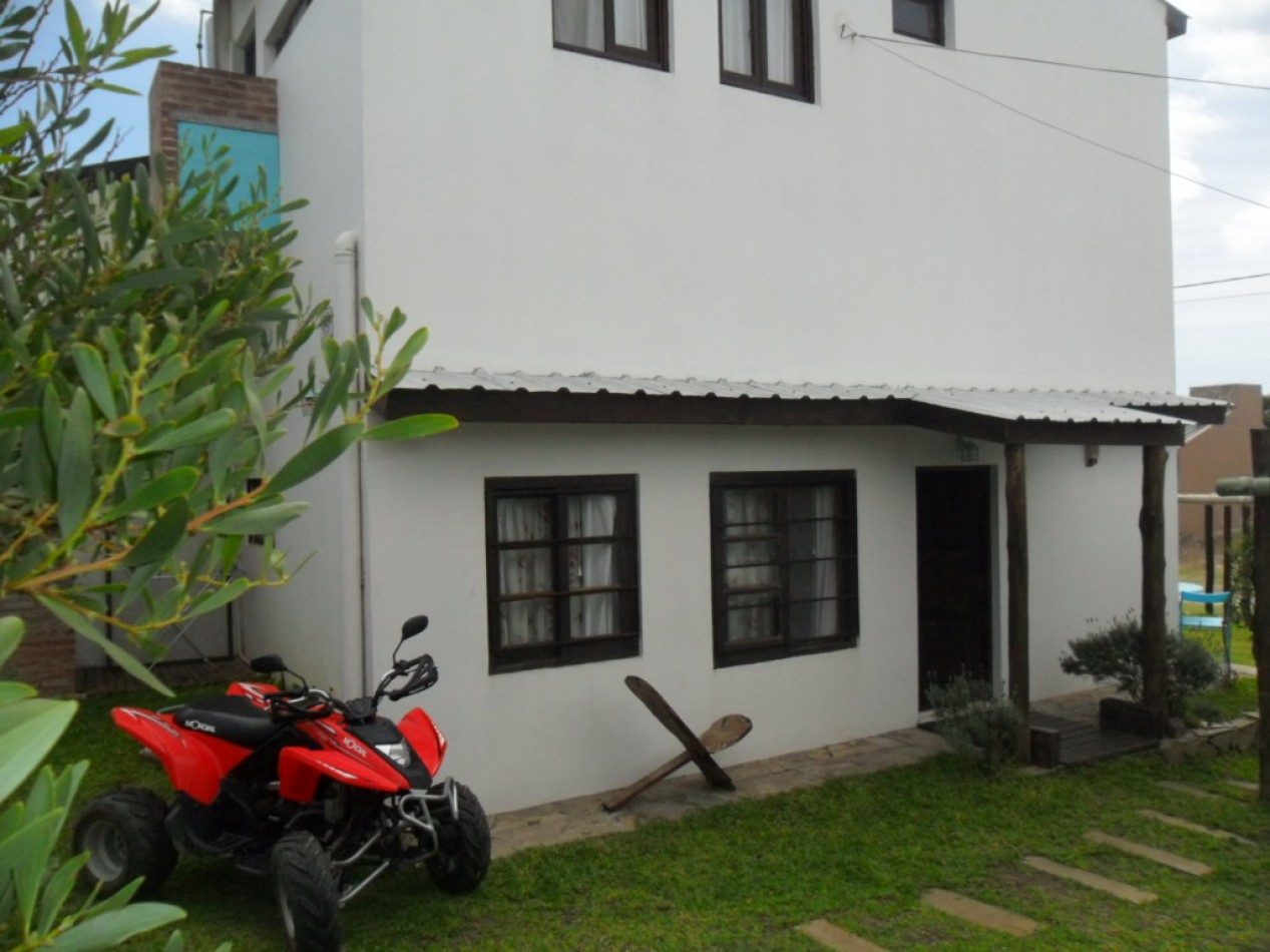 Complejo "La Adorada" de 3 deptos. en Tala sur 
