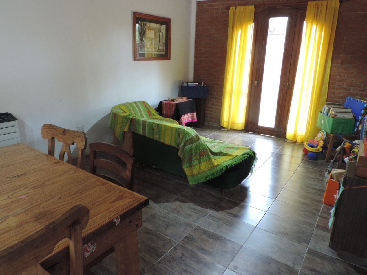 Casa rustica de 4 amb.con gran lote