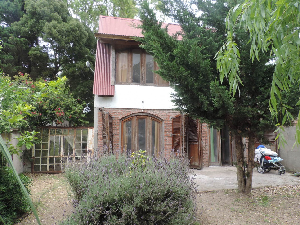 Casa rustica de 4 amb.con gran lote