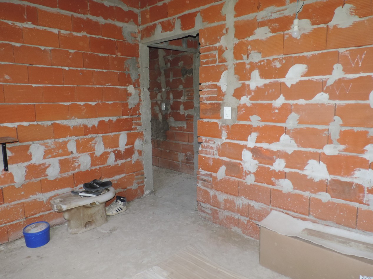 Casa 3 Amb a terminar sobre lote de 696 M2 en Tala sur