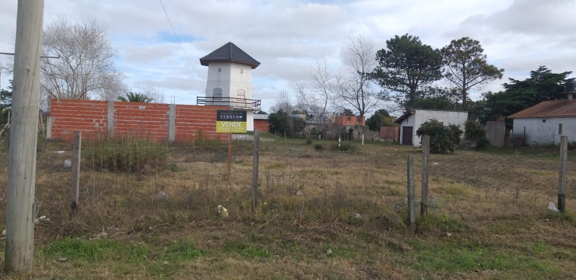 Gran Lote esquina sobre Avda III y 81 Tala Sur
