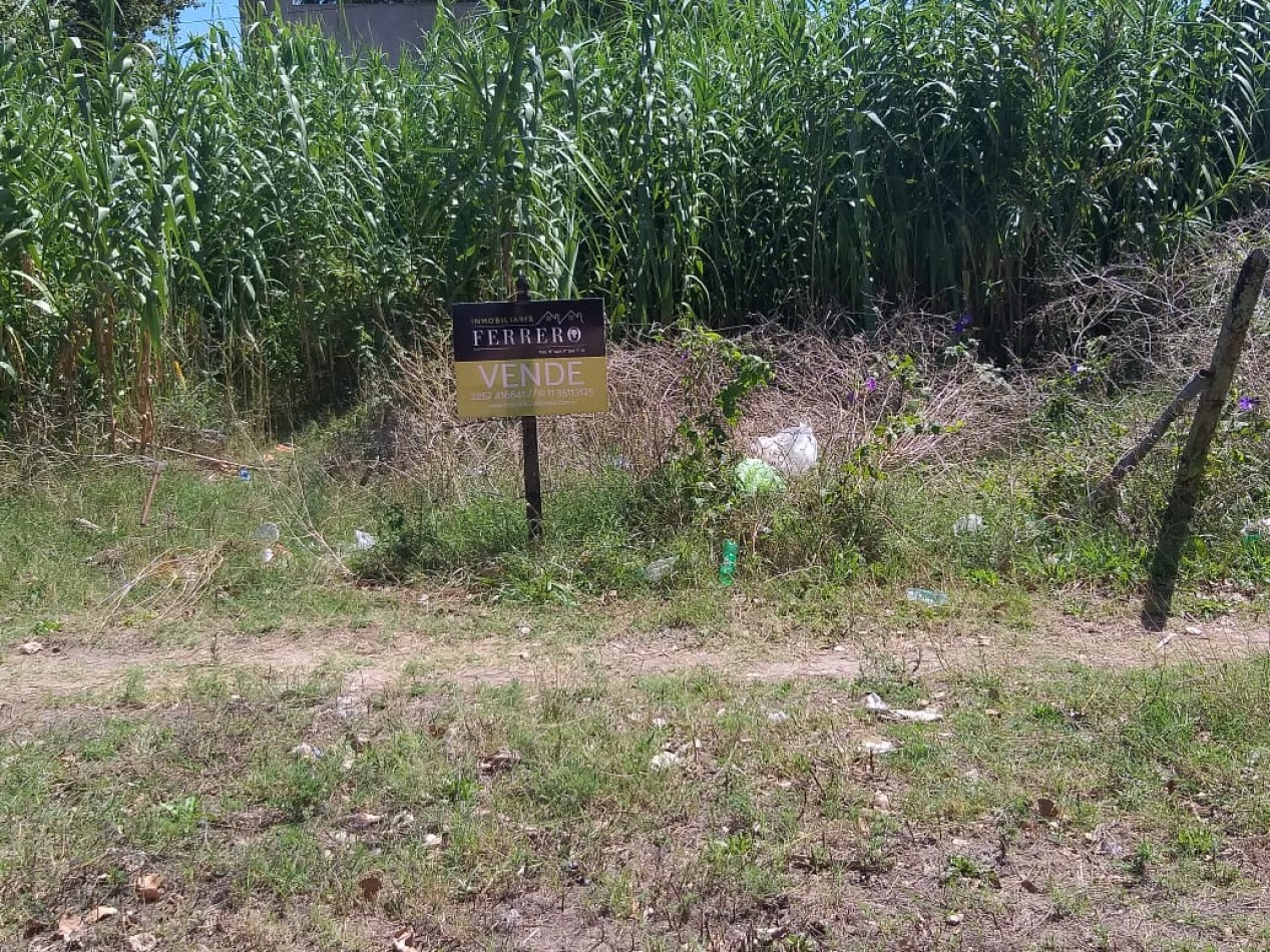 Lote centrico ante esquina a 200 Mts del mar