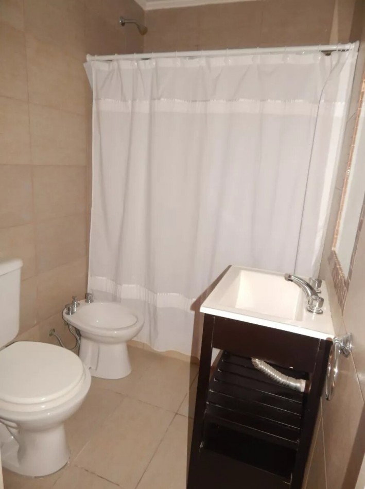 Duplex de 3 Amb. con cochera y patio en Tala Sur 