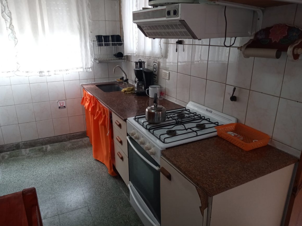 Complejo de DOS casas sobre calle UNO centro 