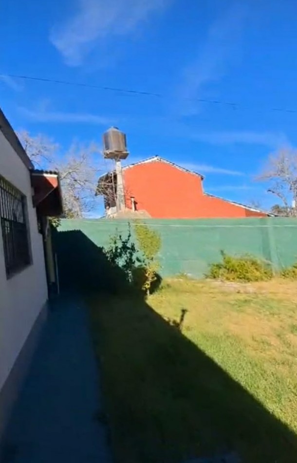 Dos Casas de 2 y 3 Amb sobre gran lote 