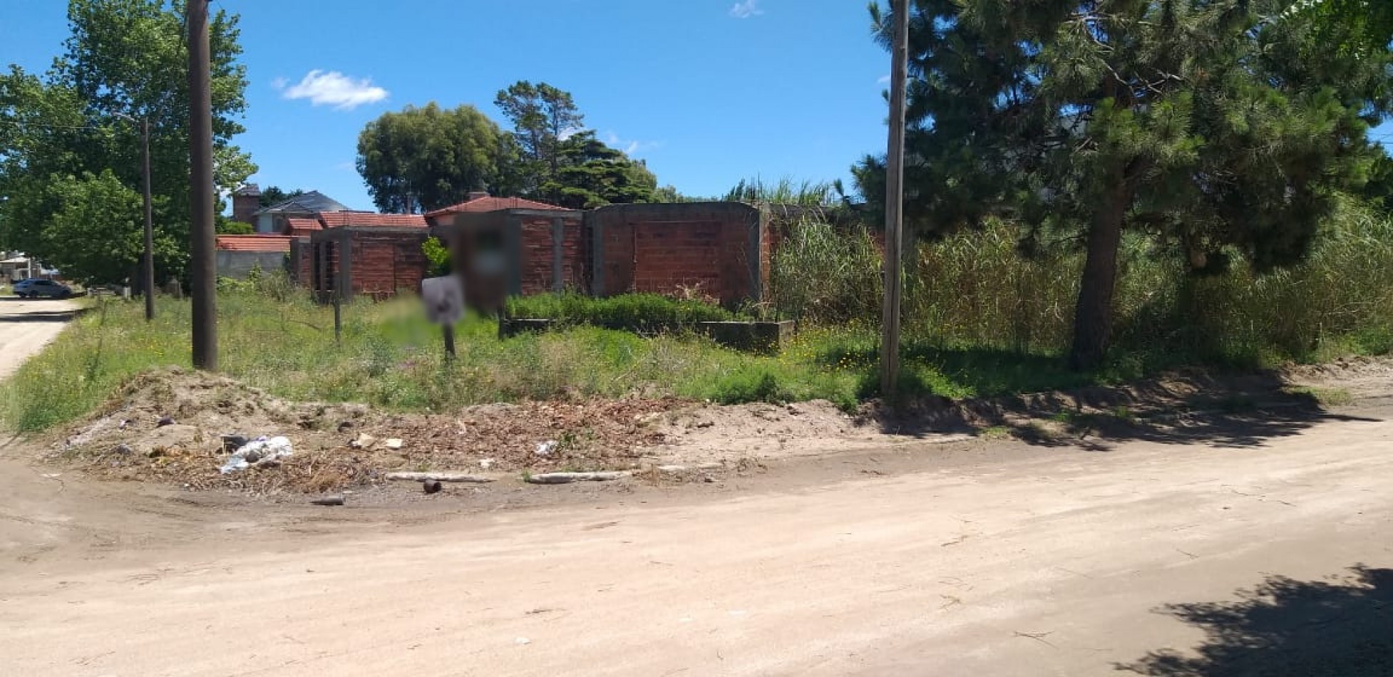 Lote con mejoras planos aprobados