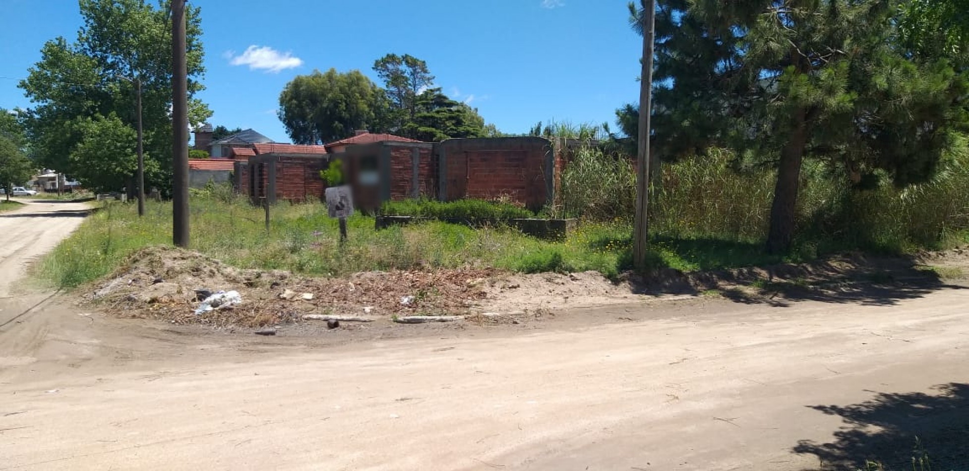 Lote con mejoras planos aprobados