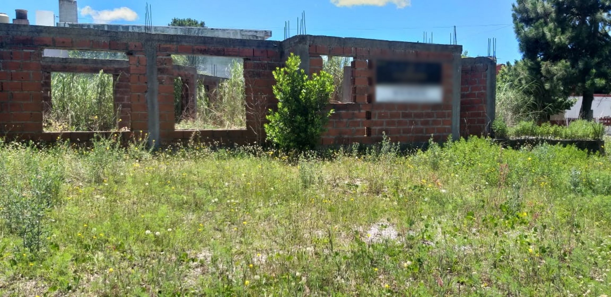 Lote con mejoras planos aprobados