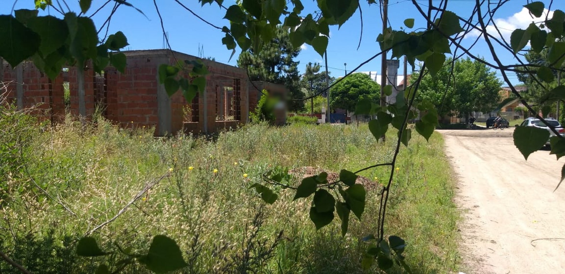 Lote con mejoras planos aprobados