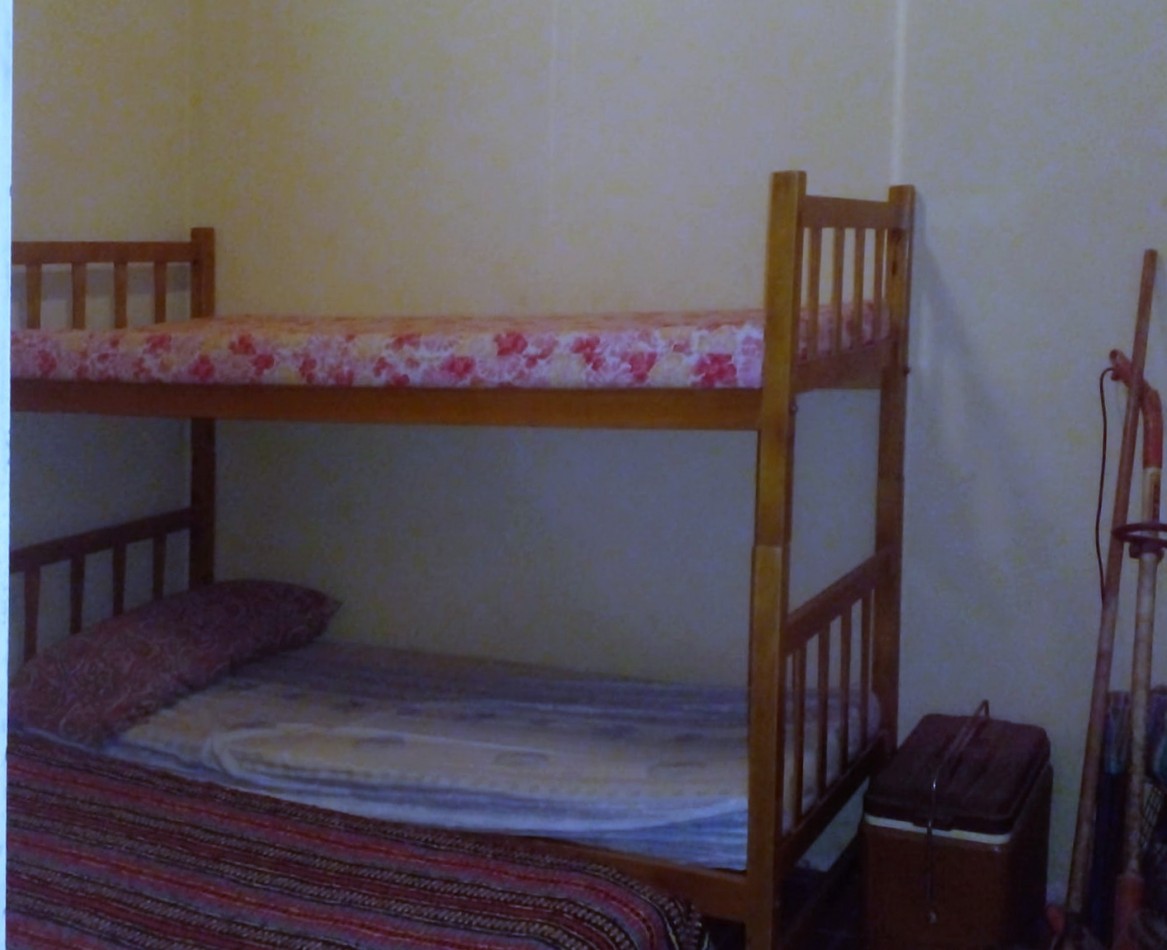 Casita de 3 Amb a refaccionar 
