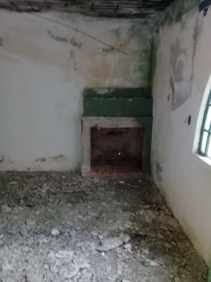 Excelente Casa centrica a refaccionar 