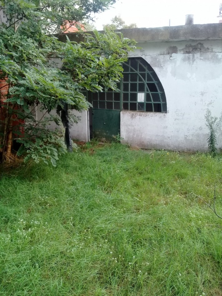 Excelente Casa centrica a refaccionar 