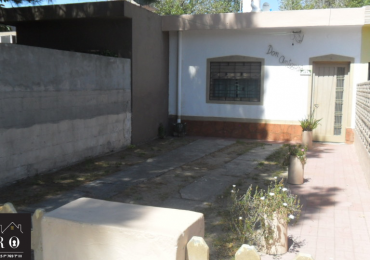Oportunidad a 100 Mts del mar 3 deptos. 