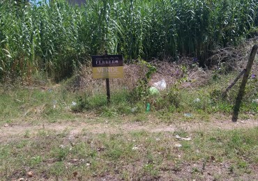Lote centrico ante esquina a 200 Mts del mar