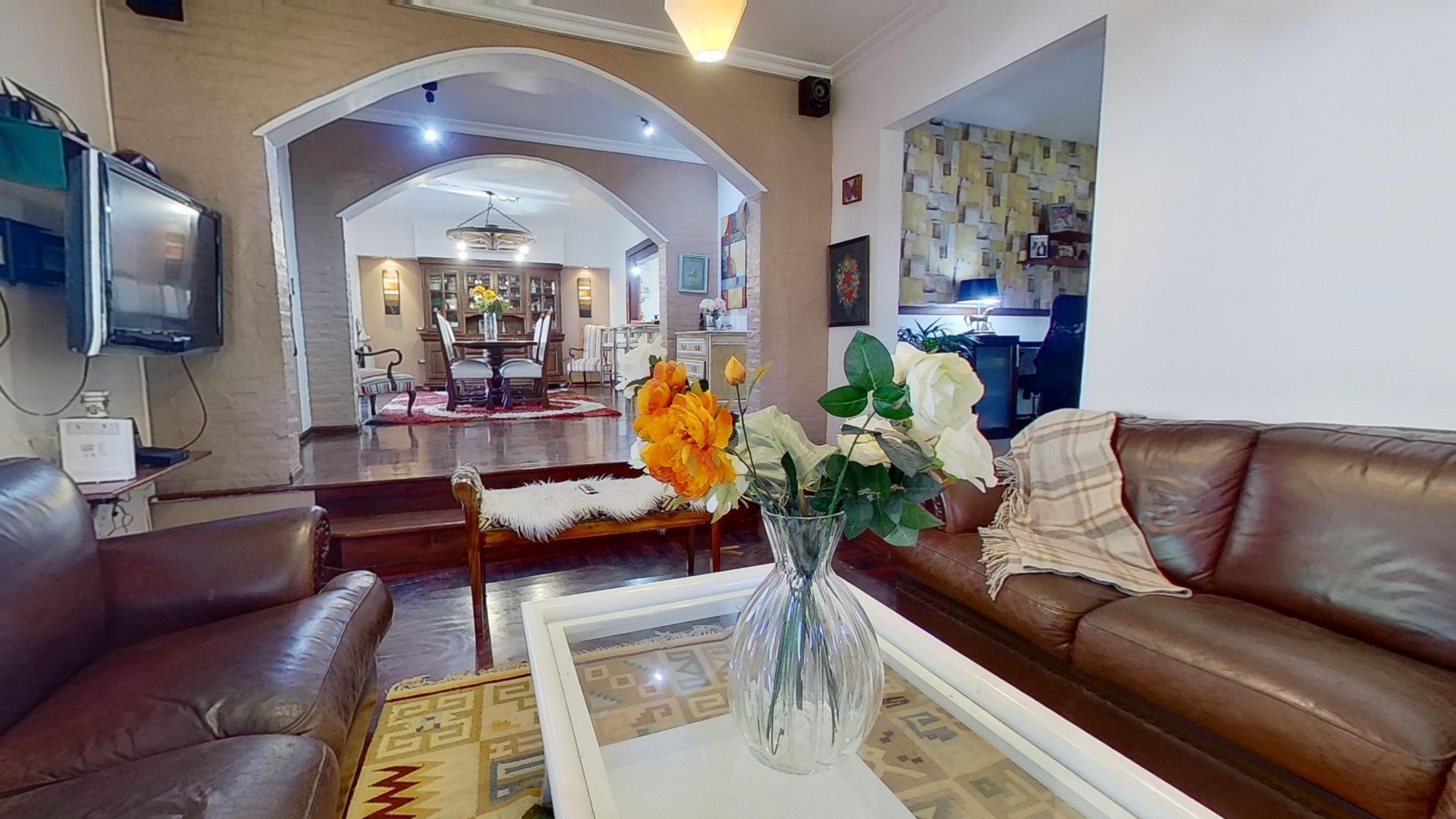 CHALET EN RANELAGH CON QUINCHO PILETA JARDIN 4 DORMITORIOS