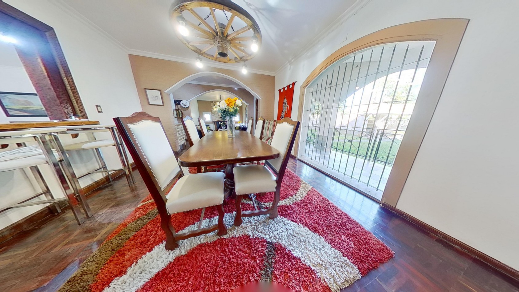 CHALET EN RANELAGH CON QUINCHO PILETA JARDIN 4 DORMITORIOS