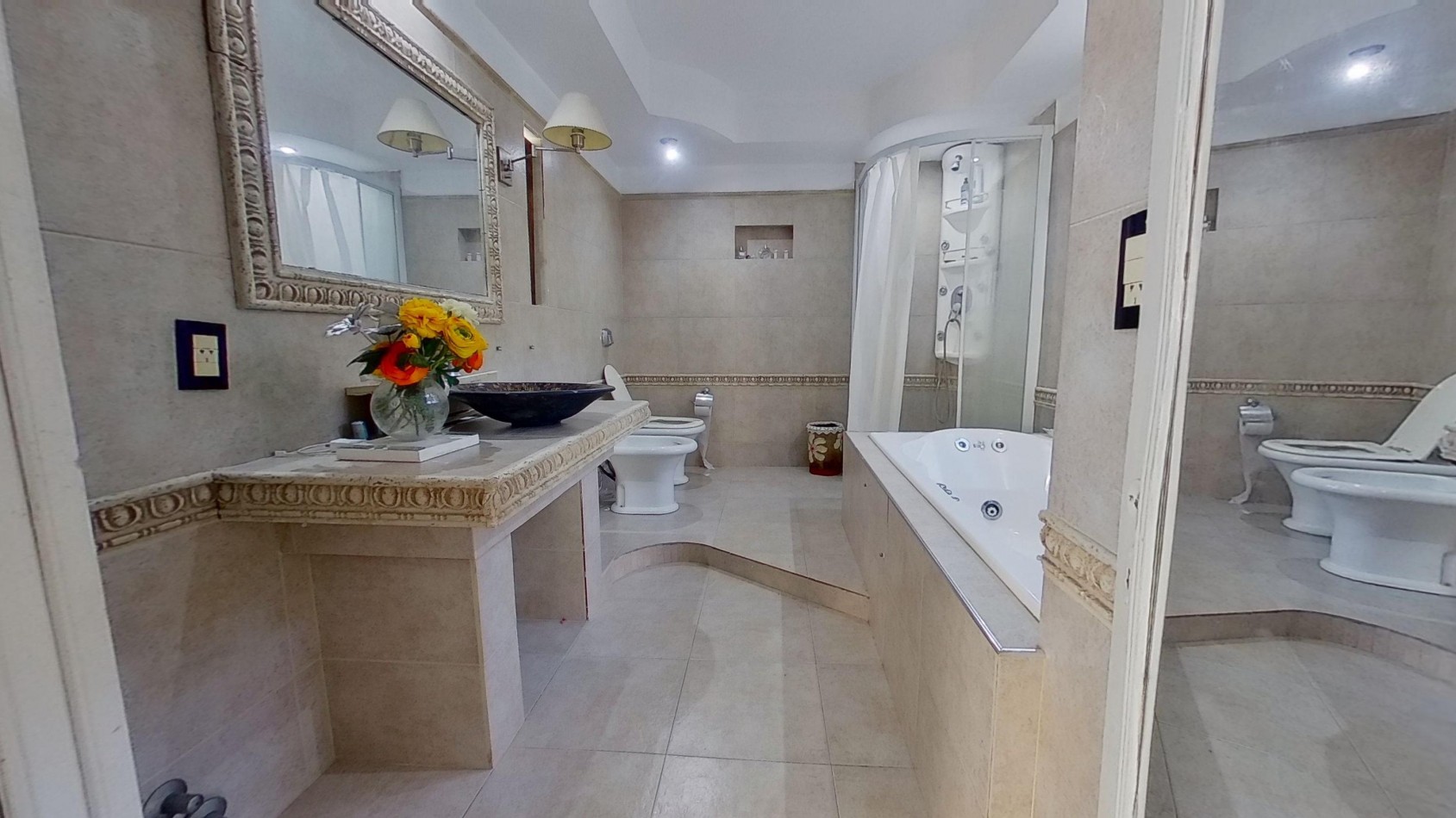 CHALET EN RANELAGH CON QUINCHO PILETA JARDIN 4 DORMITORIOS