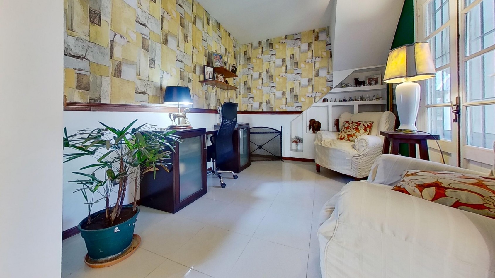 CHALET EN RANELAGH CON QUINCHO PILETA JARDIN 4 DORMITORIOS