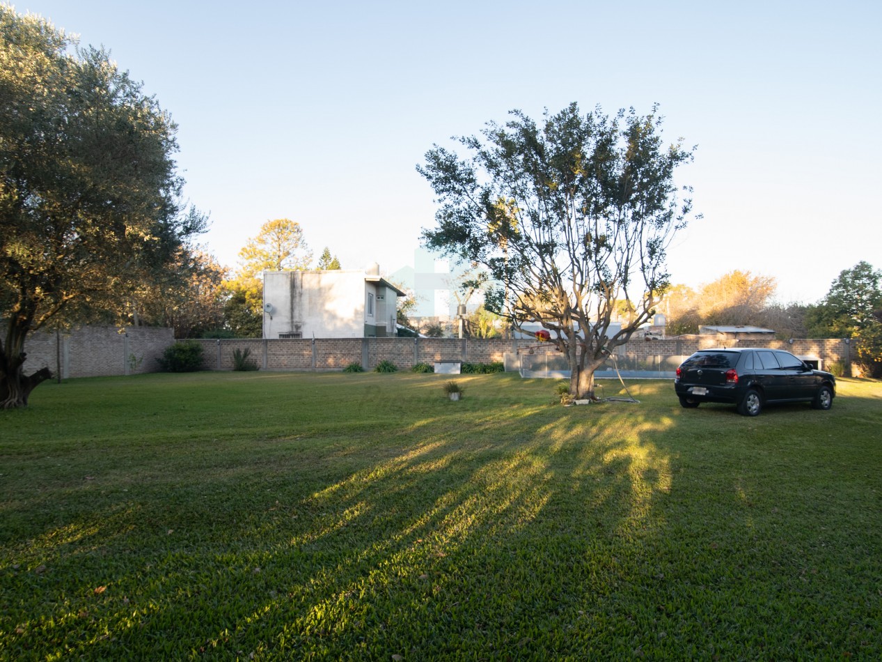 VENTA CASA EN RANELAGH CON PARRILLA PARQUE 