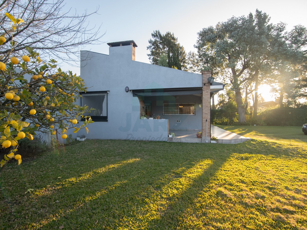 VENTA CASA EN RANELAGH CON PARRILLA PARQUE 