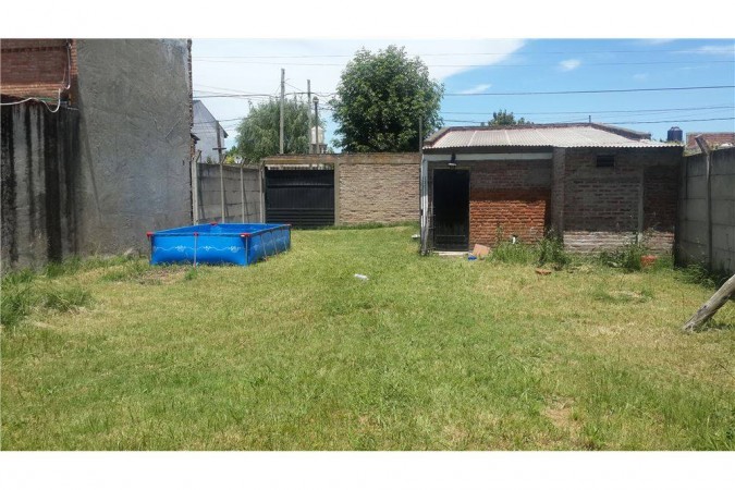 VENTA Casa a terminar con amplio lote