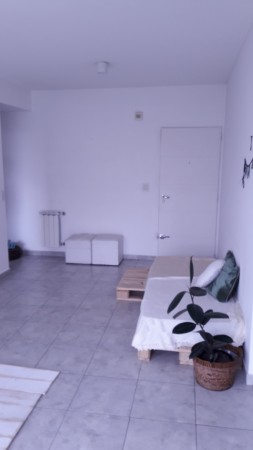 VENTA -DEPARTAMENTO 2 AMBIENTES CENTRICO