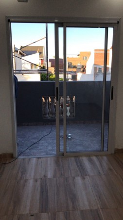 VENTA-DUPLEX 3 AMBIENTES CON PATIO Y COCHERA