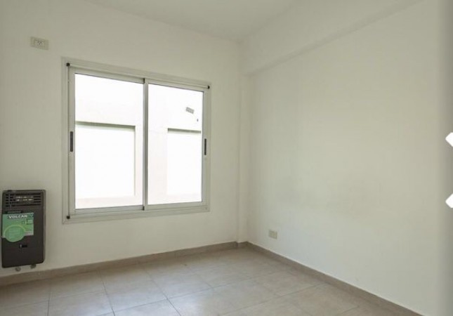 VENTA-DUPLEX 3 AMBIENTES CON PATIO Y COCHERA
