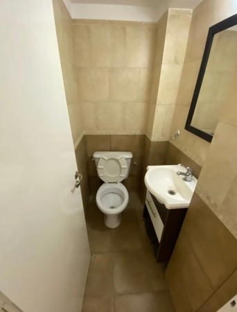 VENTA -DEPARTAMENTO 2 AMBIENTES EXCELENTE UBICACION 