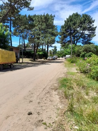 VENTA- Amplio LOTE