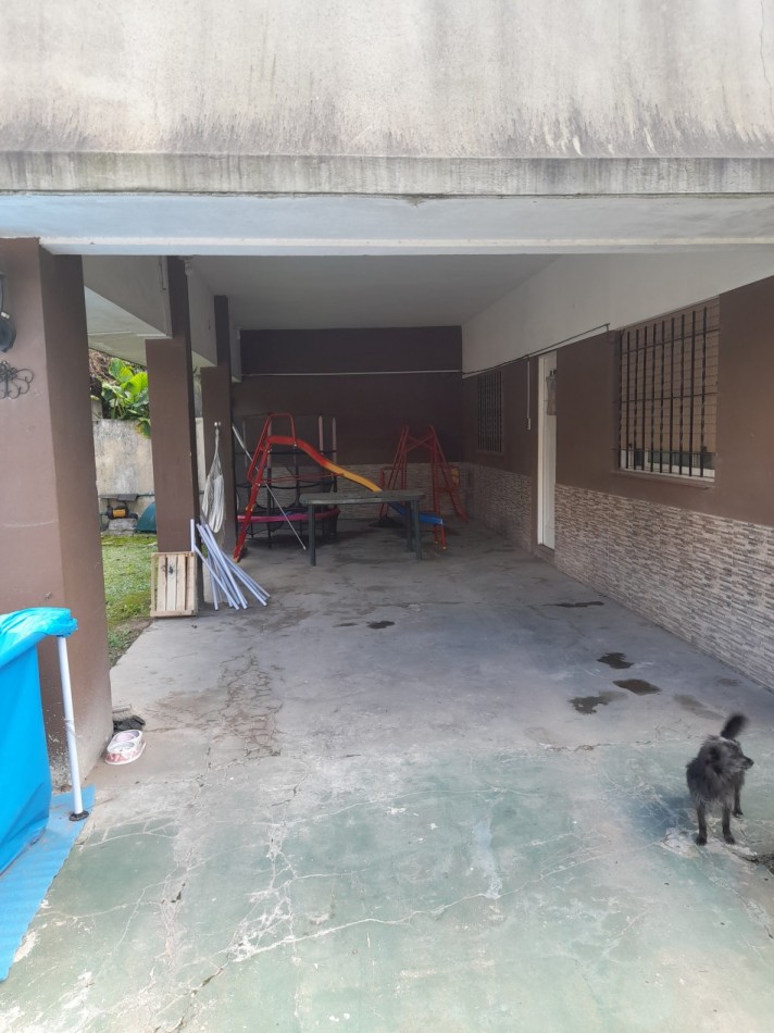 VENTA -  CASA CON TERRENO