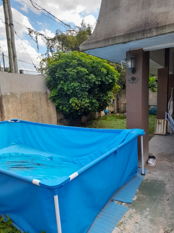 VENTA -  CASA CON TERRENO