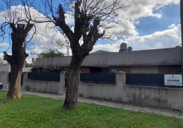 VENTA -  CASA CON TERRENO