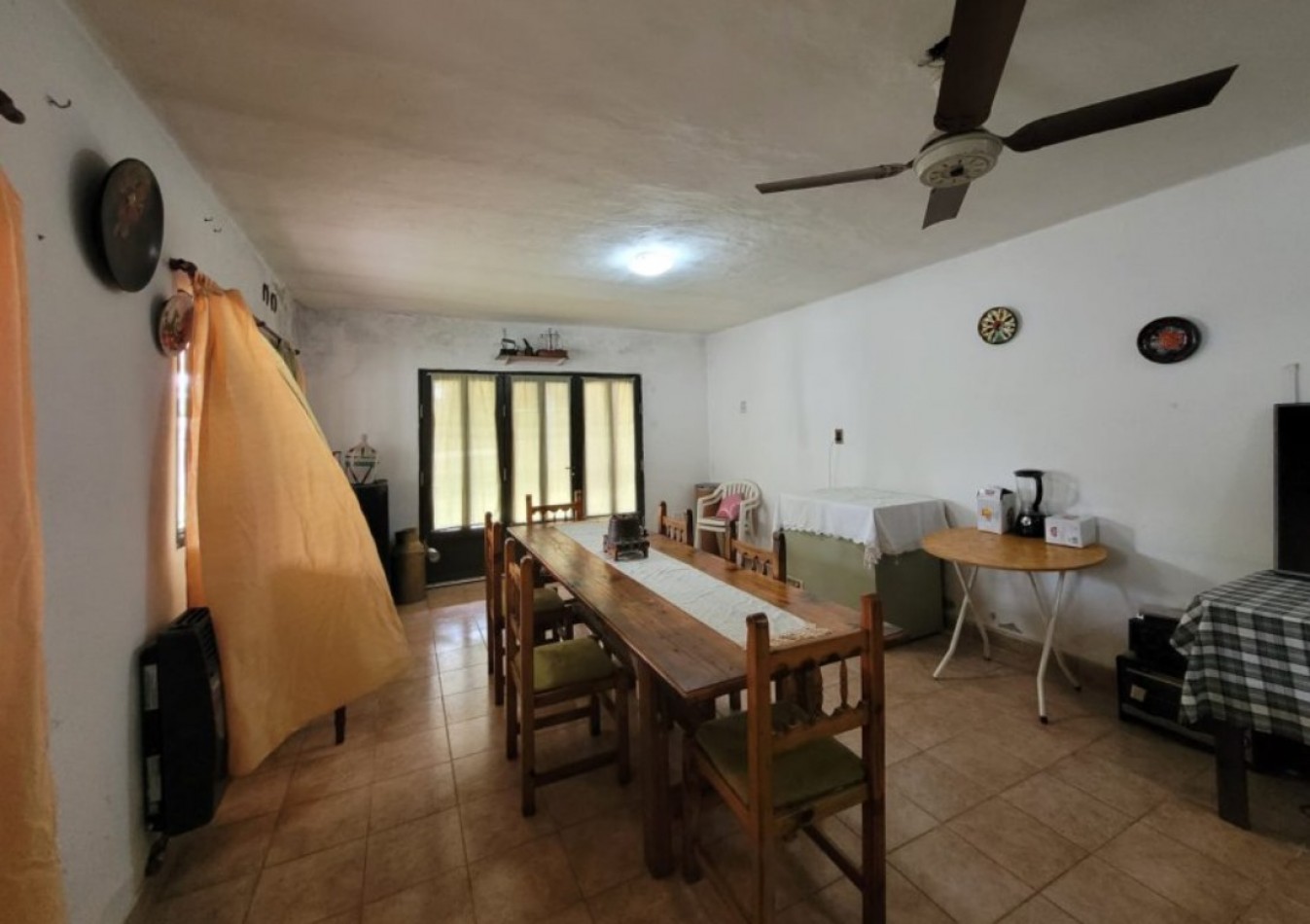 IMPORTANTE CASA QUINTA EN VENTA CON AMPLIO PARQUE EN ALEJANDRO KORN 