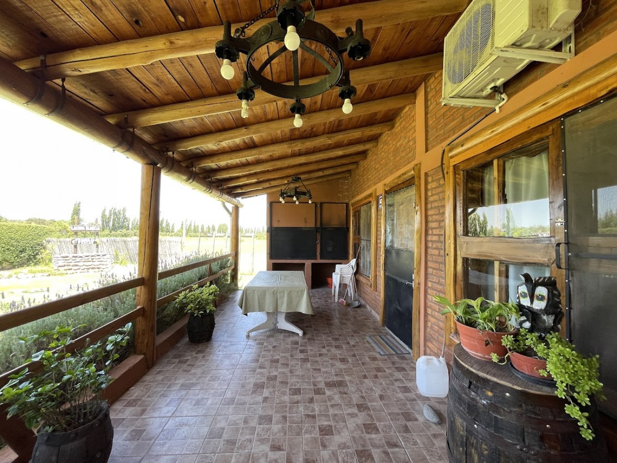 CASA CON CABAÑA Y PISCINA