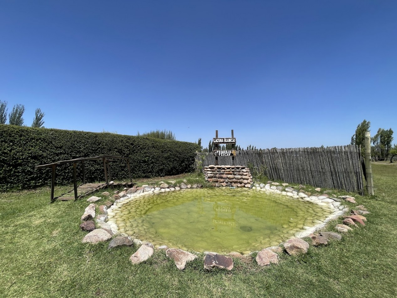CASA CON CABAÑA Y PISCINA