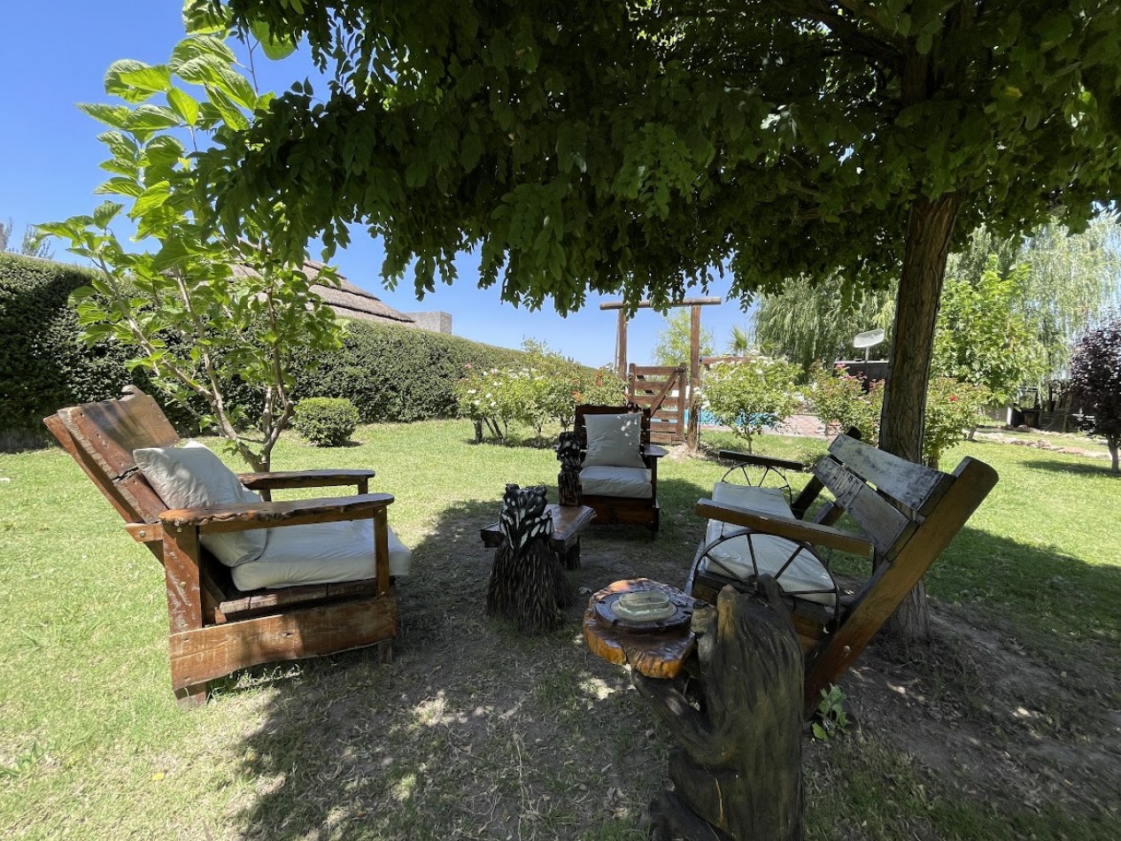 CASA CON CABAÑA Y PISCINA