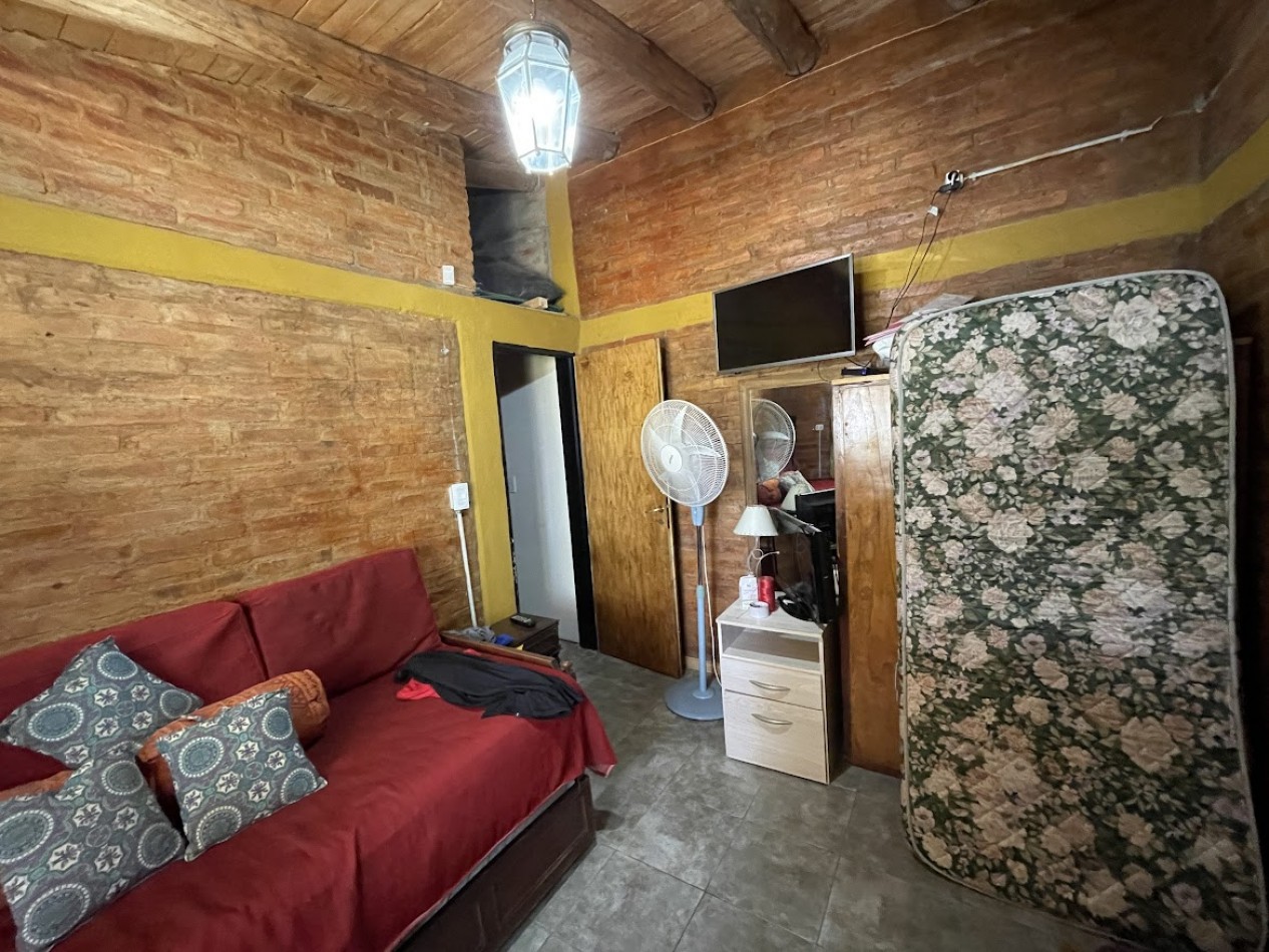 CASA CON CABAÑA Y PISCINA