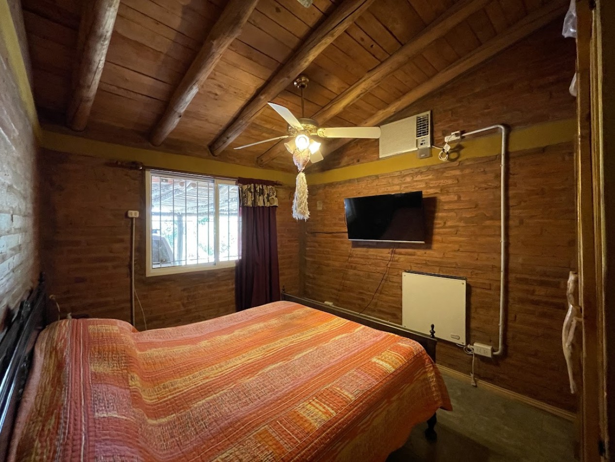 CASA CON CABAÑA Y PISCINA
