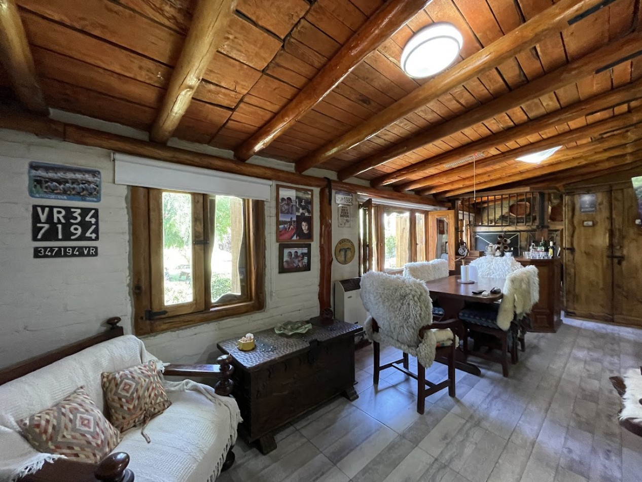 CASA CON CABAÑA Y PISCINA