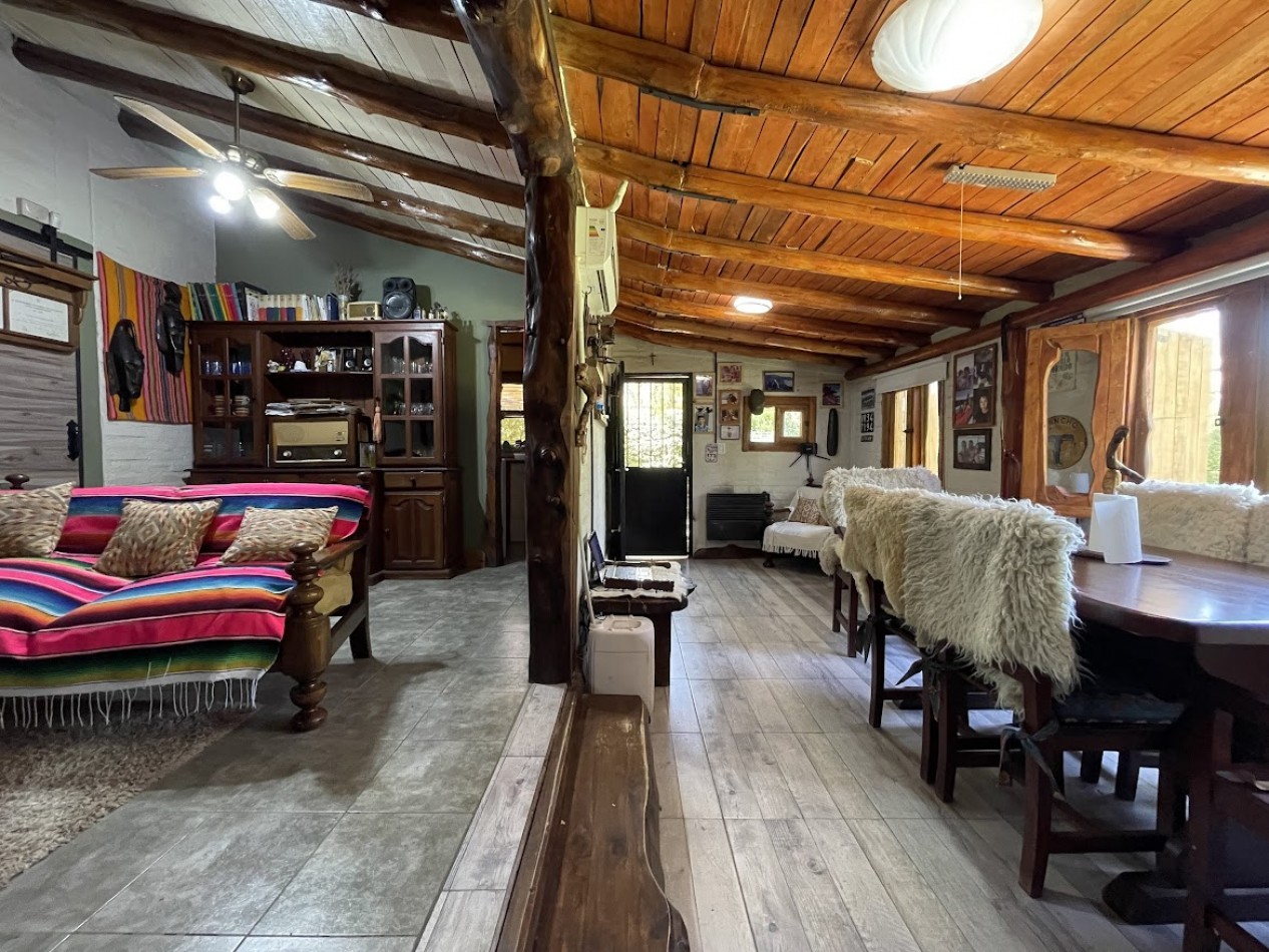 CASA CON CABAÑA Y PISCINA