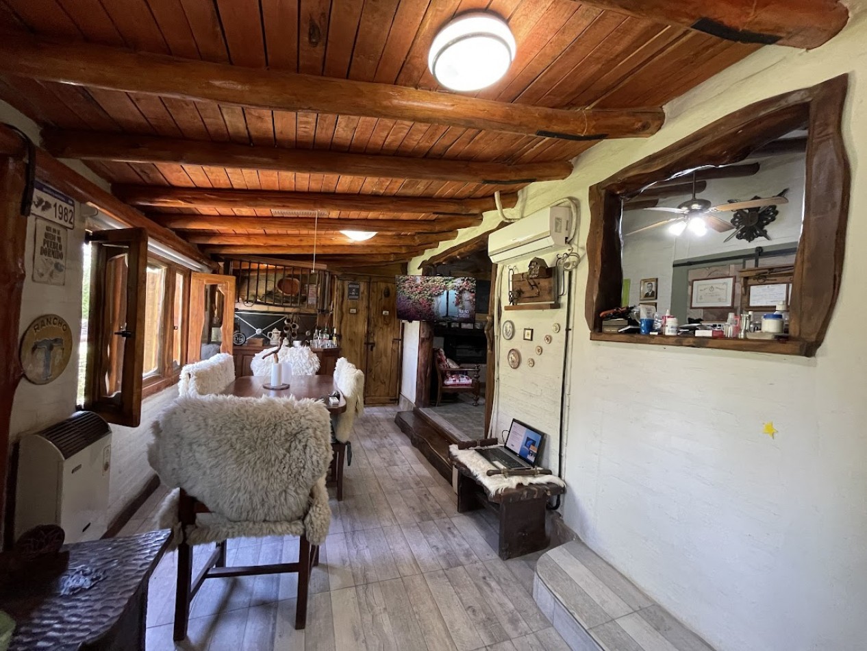 CASA CON CABAÑA Y PISCINA