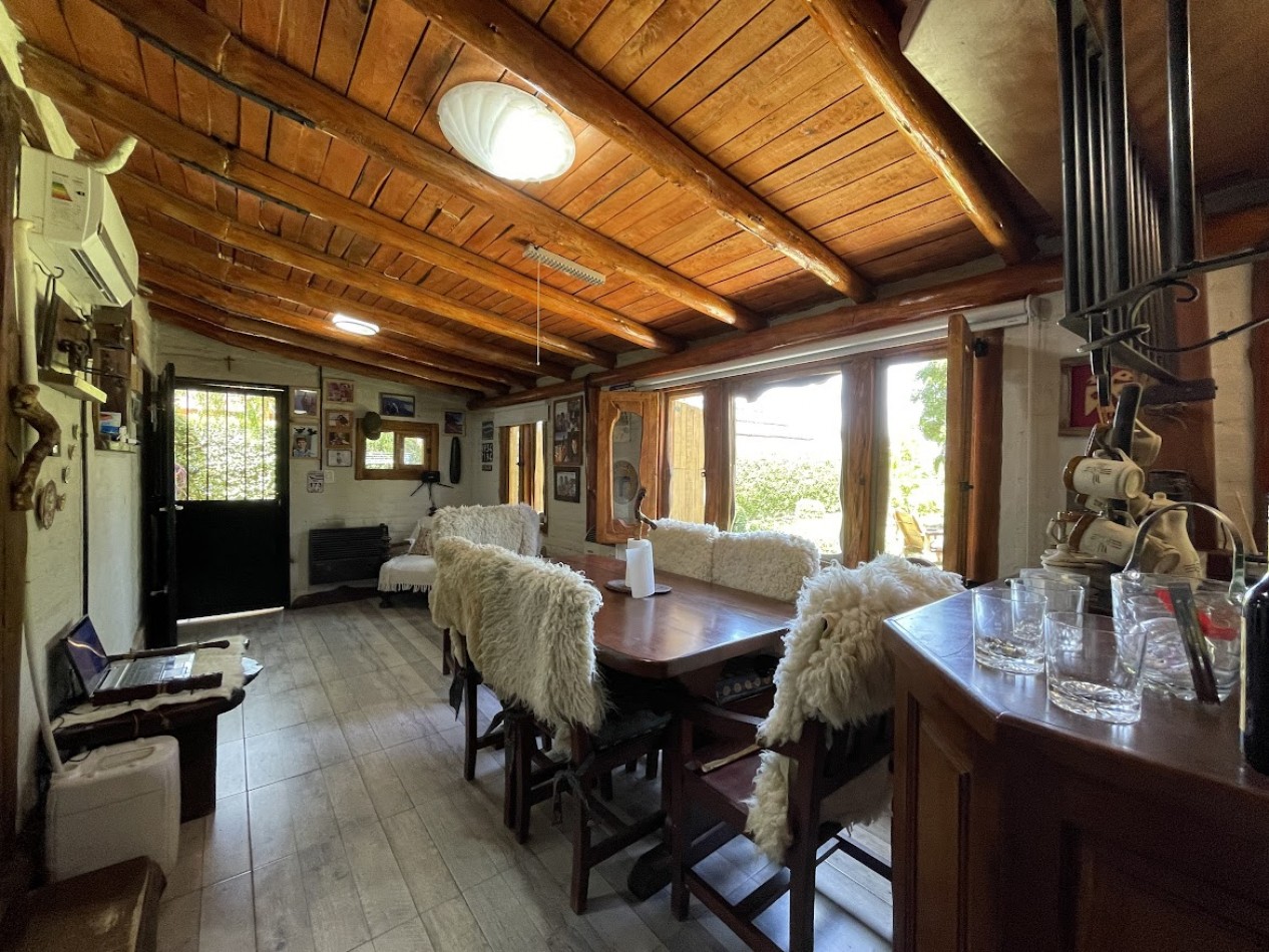 CASA CON CABAÑA Y PISCINA